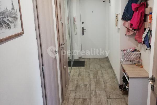 Prenájom bytu 3-izbový 85 m², Josefa Hory, Teplice