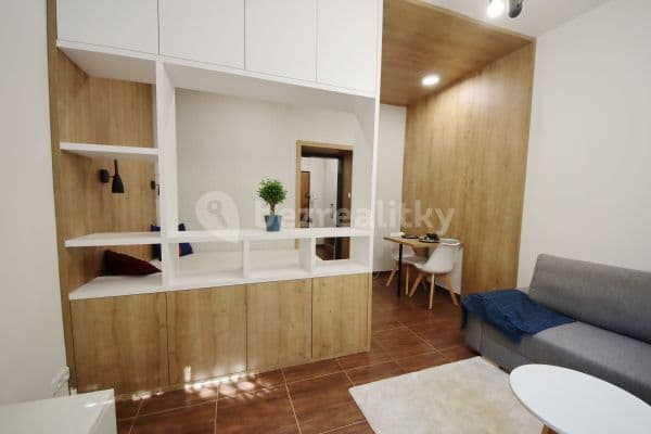 Prenájom bytu 1-izbový 33 m², Koulova, Praha Prenájom bytu 1-izbový 33 m², Koulova, Praha