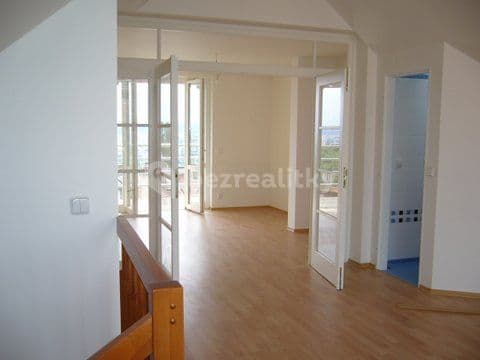 Prenájom bytu 3-izbový 75 m², Zenklova, Praha, Praha
