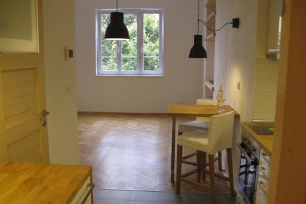 Prenájom bytu 1-izbový 32 m², 28. pluku, Praha Prenájom bytu 1-izbový 32 m², 28. pluku, Praha