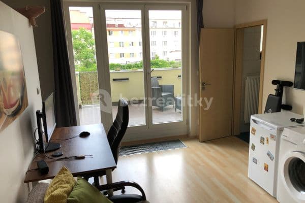 Prenájom bytu 1-izbový 44 m², V Horkách, Praha Prenájom bytu 1-izbový 44 m², V Horkách, Praha