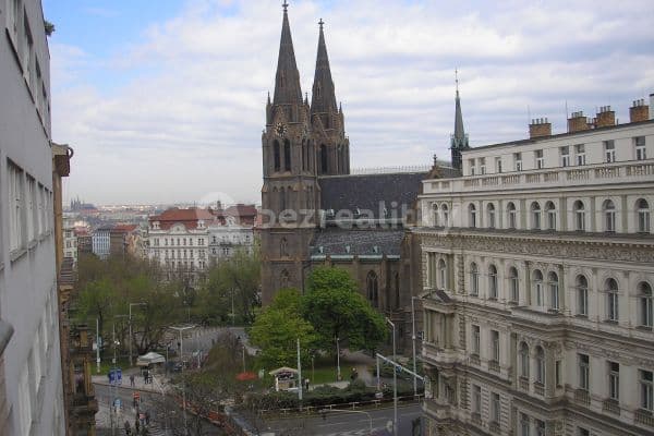 Prenájom bytu 3-izbový 100 m², Francouzská, Praha Prenájom bytu 3-izbový 100 m², Francouzská, Praha