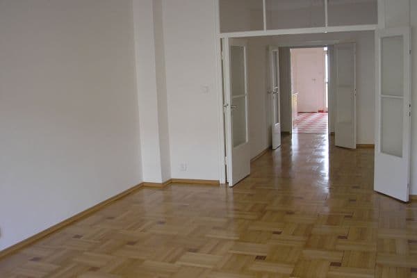 Prenájom bytu 3-izbový 100 m², Francouzská, Praha Prenájom bytu 3-izbový 100 m², Francouzská, Praha