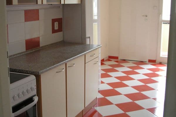 Prenájom bytu 3-izbový 100 m², Francouzská, Praha Prenájom bytu 3-izbový 100 m², Francouzská, Praha