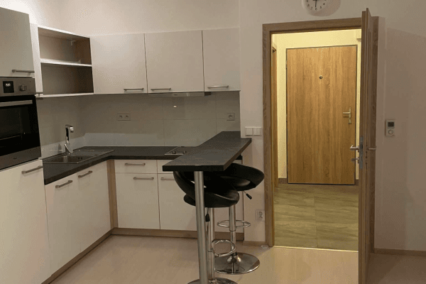Prenájom bytu 1-izbový 27 m², Frýdecká, Letňany Prenájom bytu 1-izbový 27 m², Frýdecká, Letňany