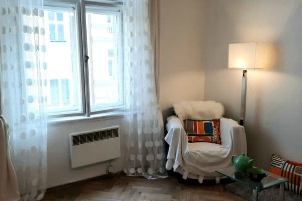 Prenájom bytu 2-izbový 65 m², Krásova, Praha Prenájom bytu 2-izbový 65 m², Krásova, Praha