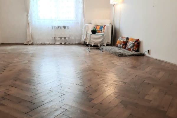 Prenájom bytu 2-izbový 65 m², Krásova, Praha Prenájom bytu 2-izbový 65 m², Krásova, Praha