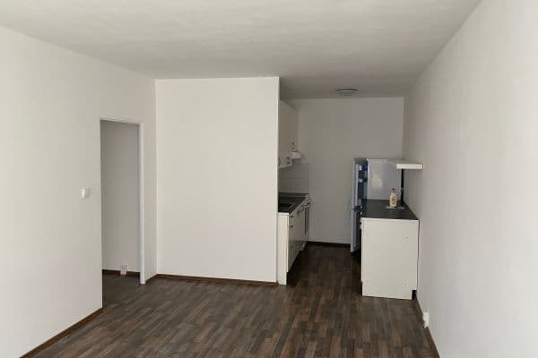 Prenájom bytu 2-izbový 45 m², Ježovská, Praha Prenájom bytu 2-izbový 45 m², Ježovská, Praha