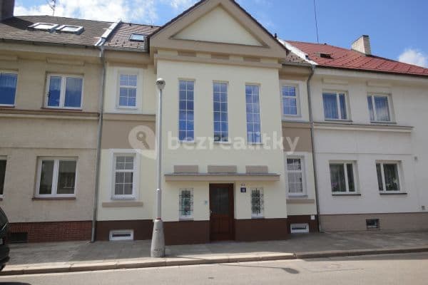 Prenájom bytu 1-izbový 34 m², Albertova, Hradec Králové Prenájom bytu 1-izbový 34 m², Albertova, Hradec Králové