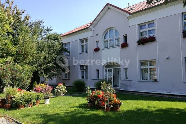 Prenájom bytu 1-izbový 43 m², Hálkova, Pečky Prenájom bytu 1-izbový 43 m², Hálkova, Pečky