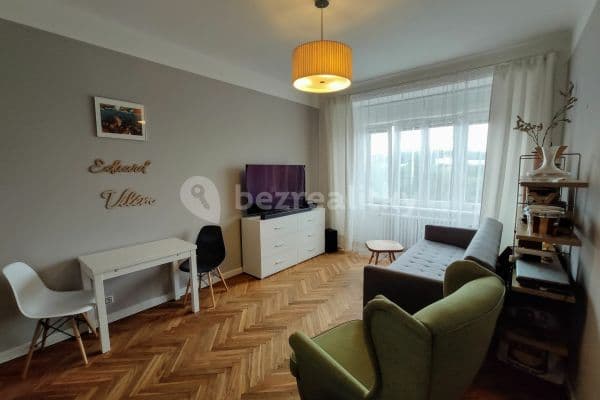 Prenájom bytu 2-izbový 50 m², Podolská, Praha Prenájom bytu 2-izbový 50 m², Podolská, Praha