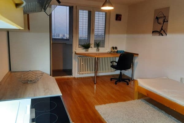 Prenájom bytu Garsoniéra 28 m², Vilová, Bratislava Prenájom bytu Garsoniéra 28 m², Vilová, Bratislava