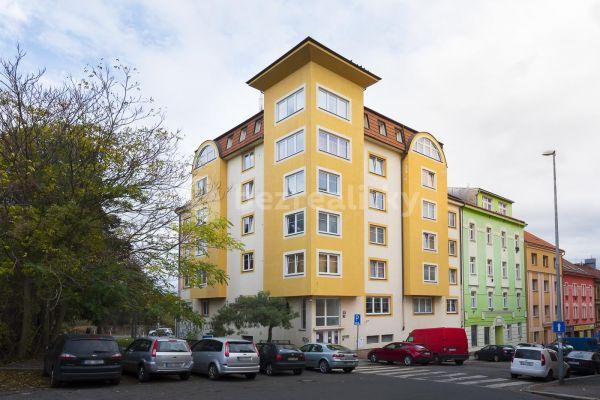 Prenájom bytu 1-izbový 32 m², Braunerova, Praha