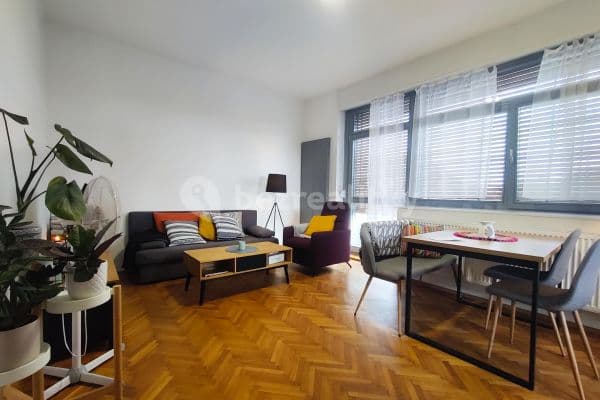 Prenájom bytu 2-izbový 58 m², Zborovská, Kolín, Středočeský kraj