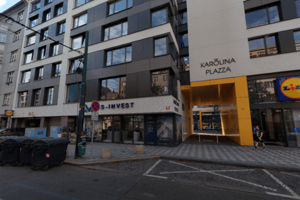 Prenájom garáže 15 m², Sokolovská, Hlavní město Praha Prenájom garáže 15 m², Sokolovská, Hlavní město Praha