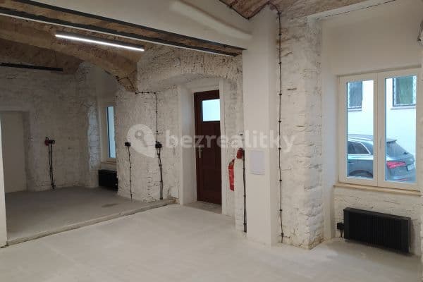 Prenájom nebytového priestoru 45 m², Sokolovská, Praha Prenájom nebytového priestoru 45 m², Sokolovská, Praha