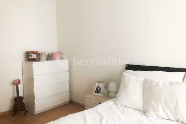 Prenájom bytu 1-izbový 42 m², Kurta Konráda, Praha Prenájom bytu 1-izbový 42 m², Kurta Konráda, Praha