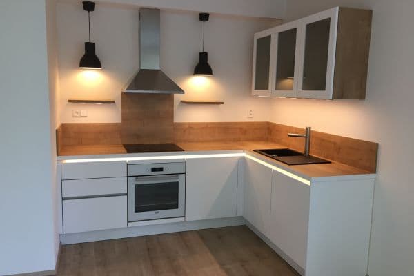 Prenájom bytu 2-izbový 65 m², Antonína Petrofa, Hradec Králové Prenájom bytu 2-izbový 65 m², Antonína Petrofa, Hradec Králové