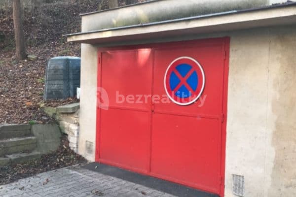 Prenájom garáže 23 m², K Vodojemu, Praha Prenájom garáže 23 m², K Vodojemu, Praha