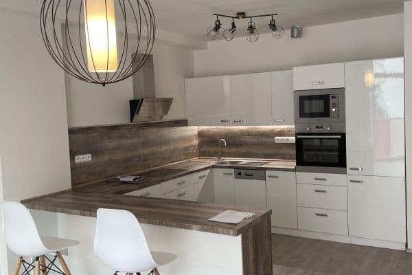Prenájom bytu 2-izbový 72 m², Nepilova, Beroun Prenájom bytu 2-izbový 72 m², Nepilova, Beroun