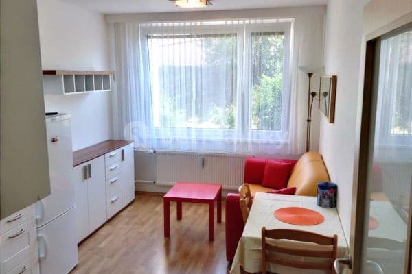 Prenájom bytu 2-izbový 36 m², Šípková, Praha, Praha Prenájom bytu 2-izbový 36 m², Šípková, Praha, Praha