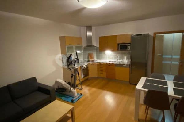 Prenájom bytu 2-izbový 55 m², Kovanecká, Praha Prenájom bytu 2-izbový 55 m², Kovanecká, Praha