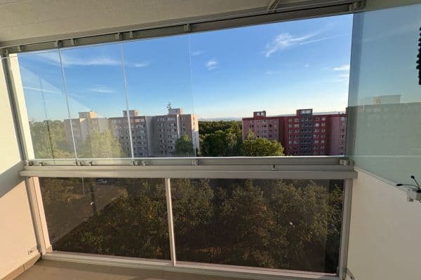 Prenájom bytu 3-izbový 73 m², Hnězdenská, Prenájom bytu 3-izbový 73 m², Hnězdenská,