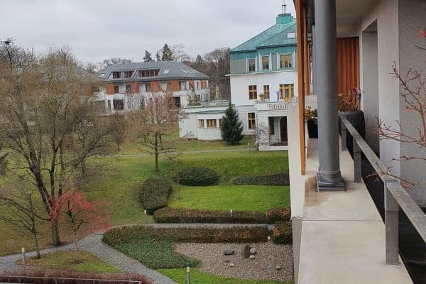 Prenájom bytu 2-izbový 74 m², Pod Kaštany, Praha Prenájom bytu 2-izbový 74 m², Pod Kaštany, Praha