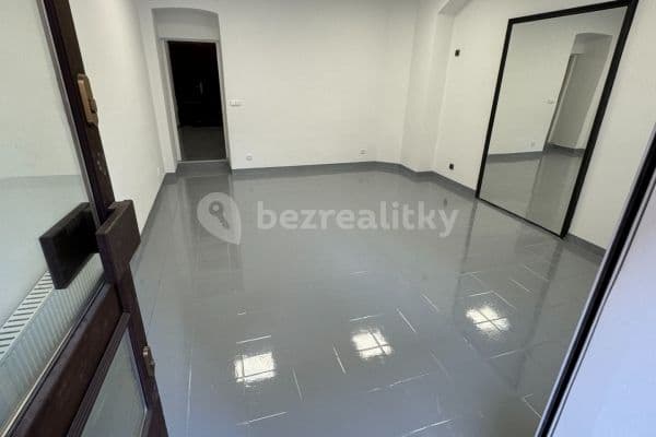 Prenájom nebytového priestoru 35 m², Malátova, Praha Prenájom nebytového priestoru 35 m², Malátova, Praha