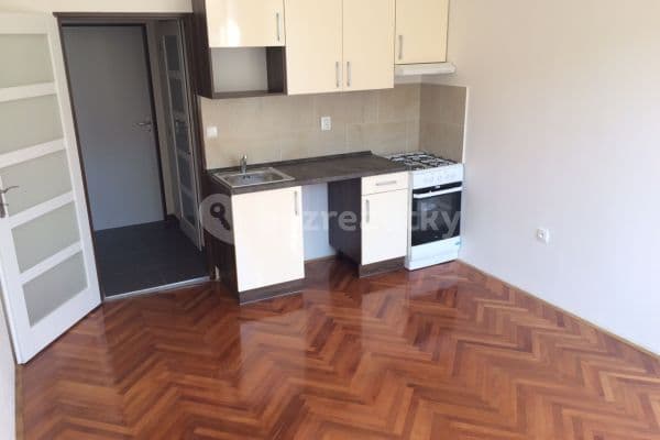 Prenájom bytu 1-izbový 22 m², Macanova, Pardubice Prenájom bytu 1-izbový 22 m², Macanova, Pardubice
