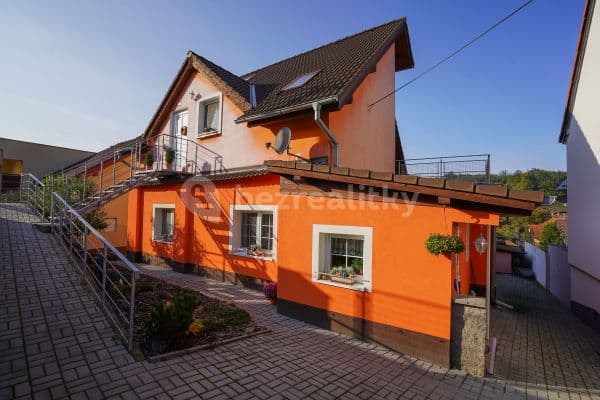 Prenájom domu 80 m², pozemok 300 m², Náves, Úholičky Prenájom domu 80 m², pozemok 300 m², Náves, Úholičky
