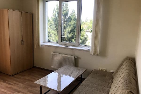 Prenájom bytu 2-izbový 40 m², U Křížku, Prenájom bytu 2-izbový 40 m², U Křížku,