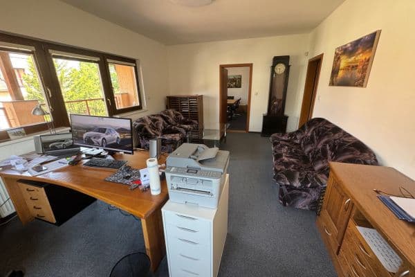 Prenájom kancelárie 128 m², Voráčovská, Praha Prenájom kancelárie 128 m², Voráčovská, Praha