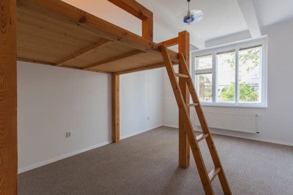 Prenájom bytu 1-izbový 27 m², Na Vrstvách, Praha Prenájom bytu 1-izbový 27 m², Na Vrstvách, Praha