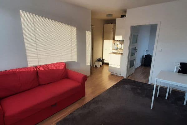 Prenájom bytu 2-izbový 42 m², Laudova, Praha Prenájom bytu 2-izbový 42 m², Laudova, Praha
