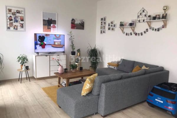 Prenájom bytu 3-izbový 80 m², Levínský Vršek, Králův Dvůr Prenájom bytu 3-izbový 80 m², Levínský Vršek, Králův Dvůr