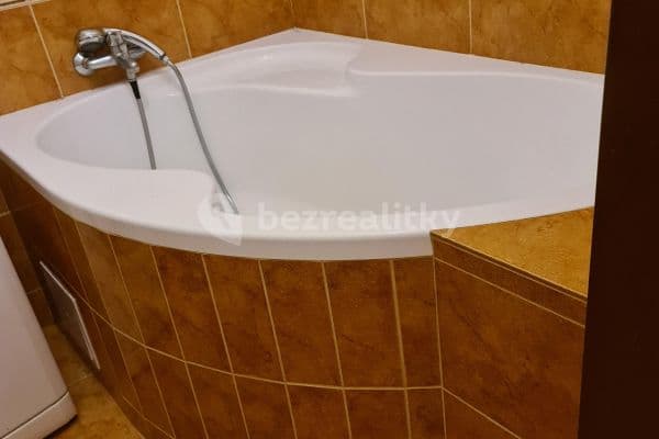 Prenájom bytu 1-izbový 37 m², Mečislavova, Praha Prenájom bytu 1-izbový 37 m², Mečislavova, Praha