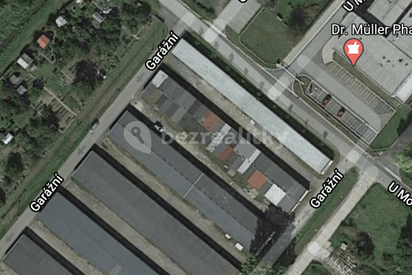 Prenájom garáže 19 m², U Mostku, Hradec Králové Prenájom garáže 19 m², U Mostku, Hradec Králové