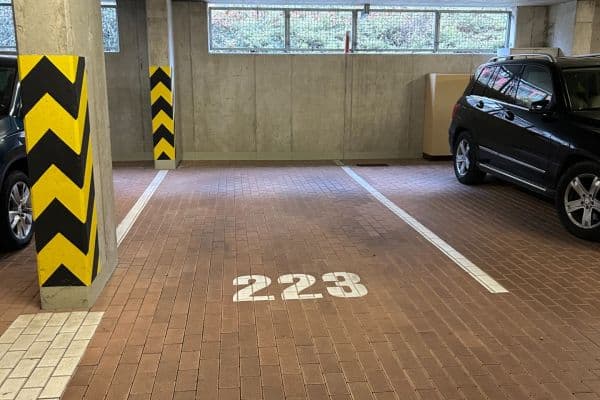 Prenájom garáže 10 m², Zakšínská, Praha Prenájom garáže 10 m², Zakšínská, Praha