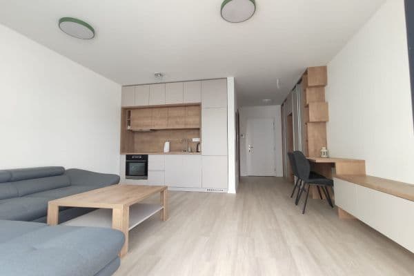 Prenájom bytu 1-izbový 36 m², Jarabinková, Ružinov Prenájom bytu 1-izbový 36 m², Jarabinková, Ružinov