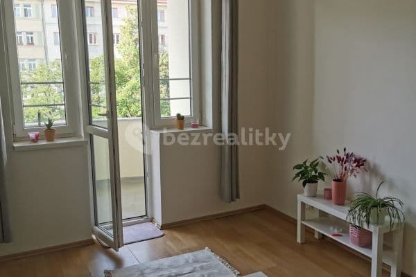 Prenájom bytu 2-izbový 50 m², Sokolovská, Praha Prenájom bytu 2-izbový 50 m², Sokolovská, Praha