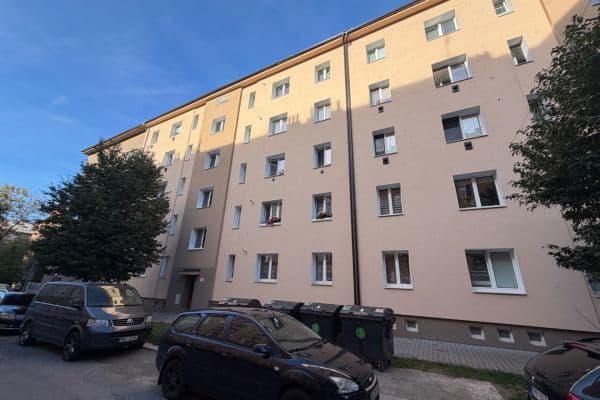 Prenájom bytu 2-izbový 48 m², Úslavská, Plzeň Prenájom bytu 2-izbový 48 m², Úslavská, Plzeň