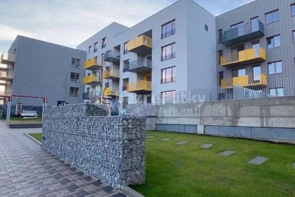 Prenájom bytu 2-izbový 46 m², Tovární, Čelákovice Prenájom bytu 2-izbový 46 m², Tovární, Čelákovice