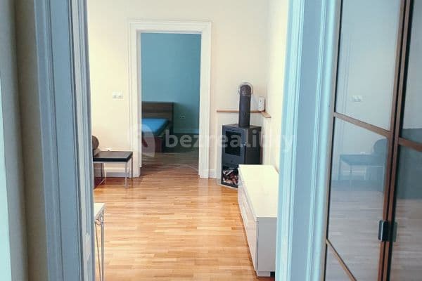 Prenájom bytu 2-izbový 72 m², Obchodná, Bratislava