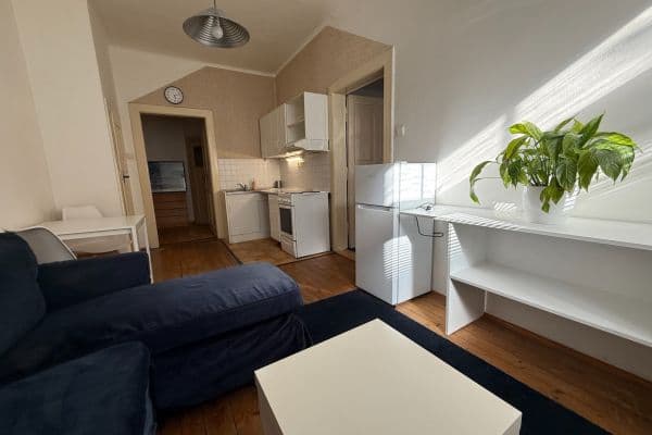 Prenájom bytu 2-izbový 44 m², Na Dolinách, Hlavní město Praha Prenájom bytu 2-izbový 44 m², Na Dolinách, Hlavní město Praha