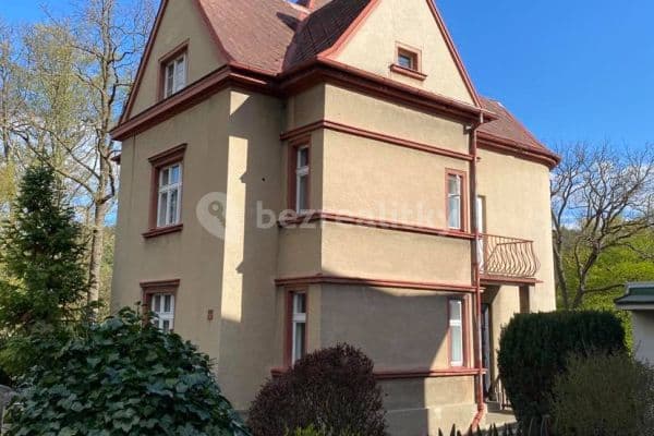 Prenájom bytu 3-izbový 80 m², Na Výšinách, Děčín Prenájom bytu 3-izbový 80 m², Na Výšinách, Děčín