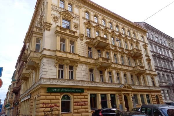 Prenájom bytu 1-izbový 31 m², Tyršova, Praha Prenájom bytu 1-izbový 31 m², Tyršova, Praha