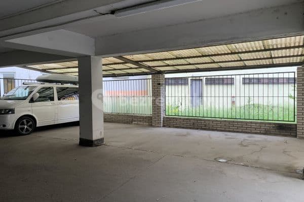 Prenájom garáže 14 m², K Botiči, Hlavní město Praha Prenájom garáže 14 m², K Botiči, Hlavní město Praha