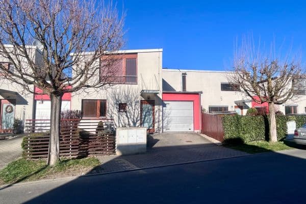 Prenájom domu 135 m², pozemek 250 m², Nad Lávkou, Zeleneč Prenájom domu 135 m², pozemek 250 m², Nad Lávkou, Zeleneč