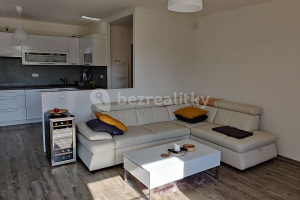 Prenájom bytu 2-izbový 83 m², Slavonínská, Prenájom bytu 2-izbový 83 m², Slavonínská,